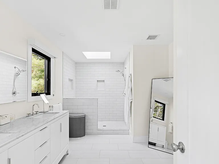 11 Rowman Ct — Photo 17