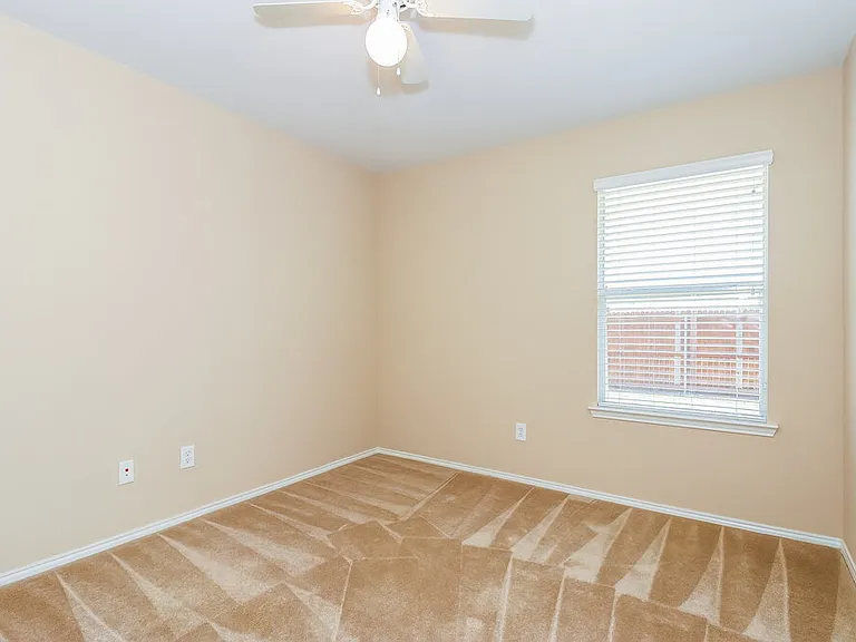 1235 Sweetwater Dr — Photo 12