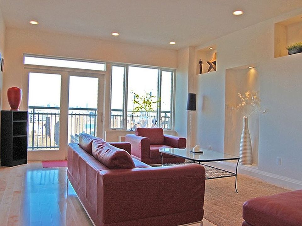 1st image of 187 Bridge St Unit 8B