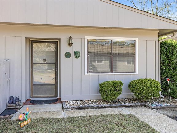 2nd image of 197 SE Villas Ct APT C