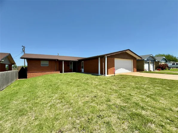 418 Mimosa Dr, Alva, OK 73717