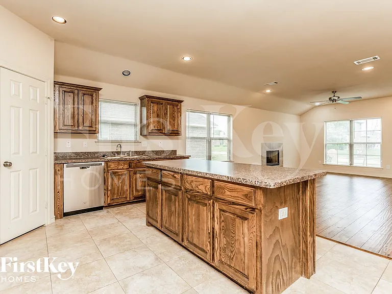 603 Cardwell Dr — Photo 8