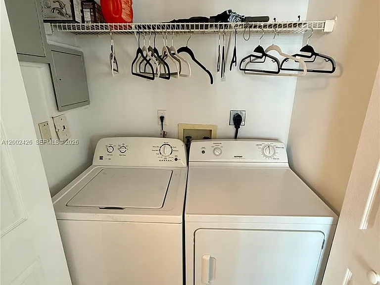 1155 Brickell Bay Dr #1702 — Photo 18