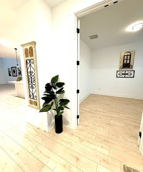 17141 Oxborough Dr — Photo 5