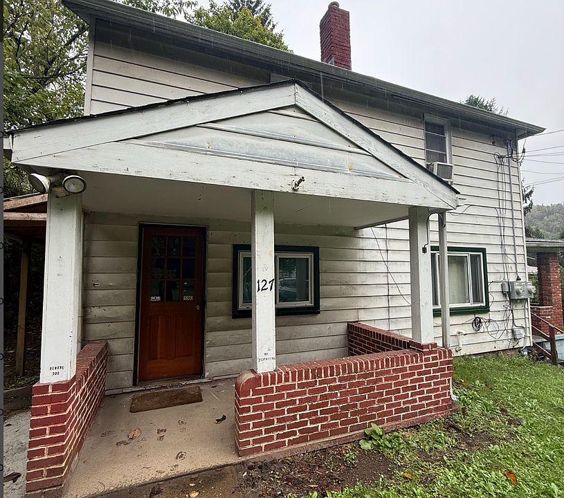 1st image of 127 Linhart St #1