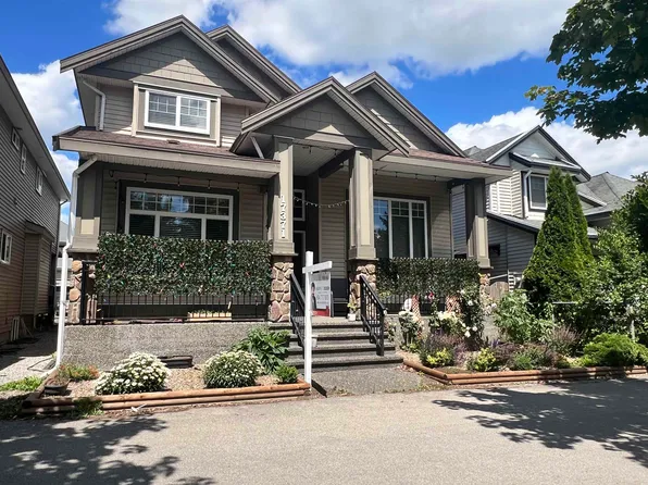 17371 64th Ave, Surrey, BC V3S 1Y8