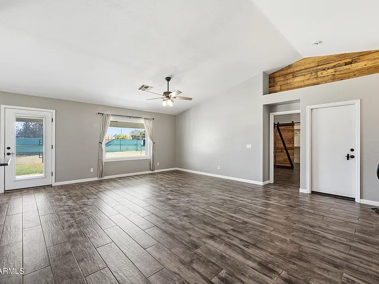 18333 E Sunnydale Dr — Photo 4