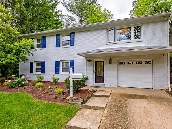 4625 Willet Dr, Annandale, VA 22003