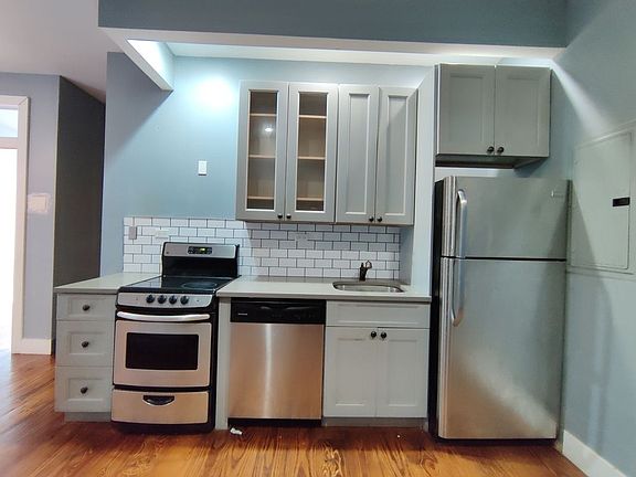 5th image of 17 Spencer Pl #5A