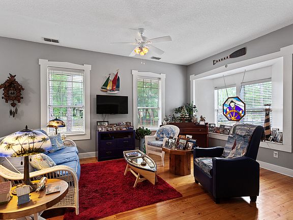 3rd image of 3012 Maranatha Dr
