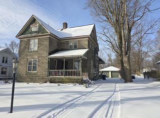 622 Maple St, Colon, MI 49040