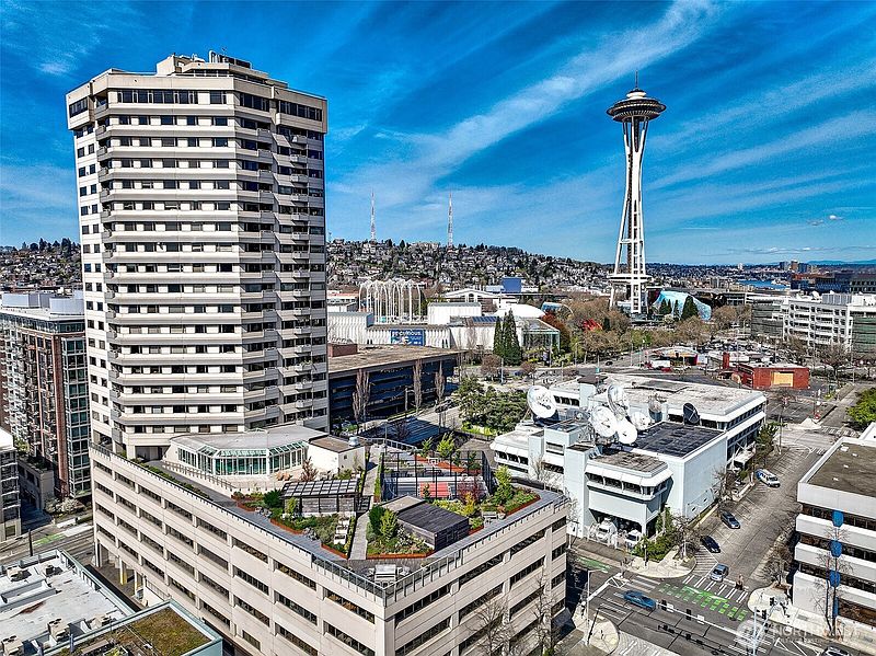 3rd image of 2821 2nd Avenue #1005