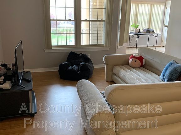 2nd image of 104 Gwen Dr Unit E