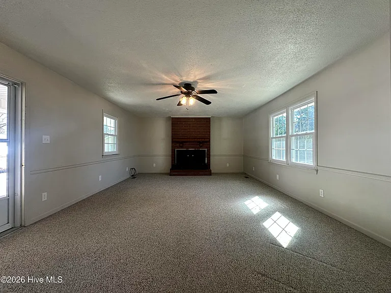1030 Daniel Dr — Photo 8