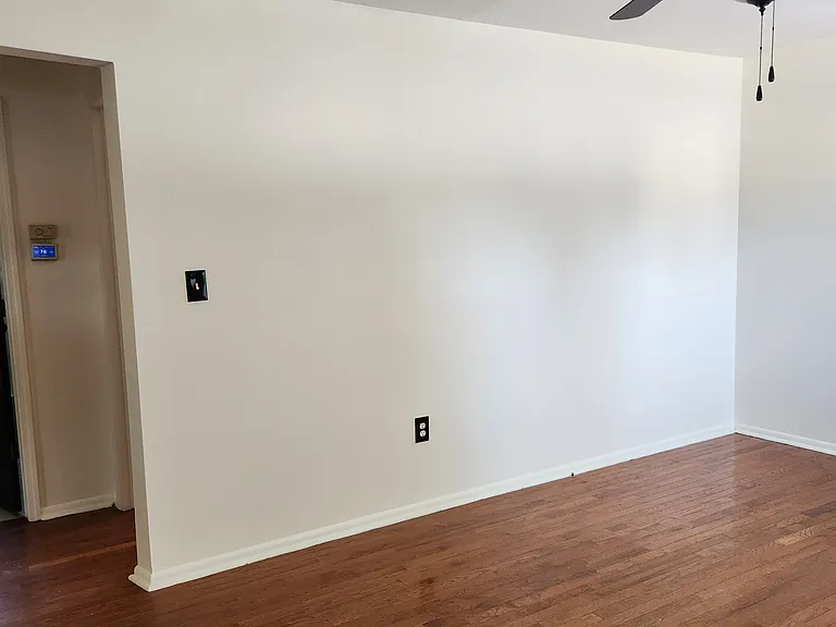 4512 Leslie Ave — Photo 4