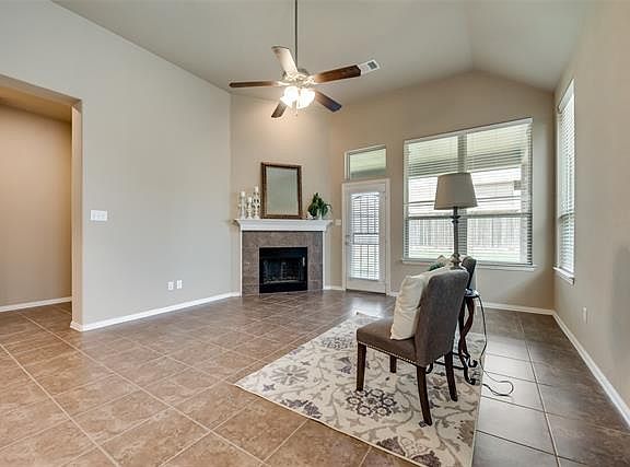 3rd image of 5212 Grovewood Dr