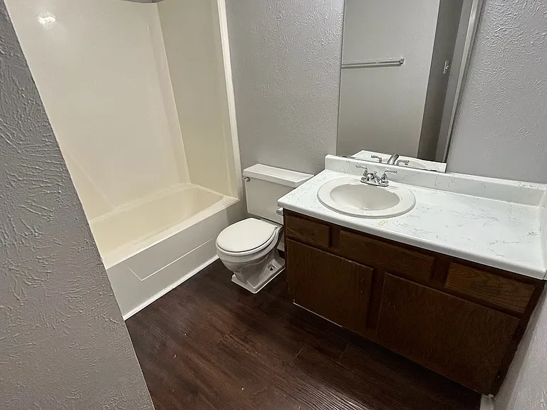 1819 Westminster St #203 — Photo 5