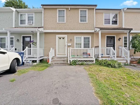8 Champlain Cir, Dorchester, MA 02124