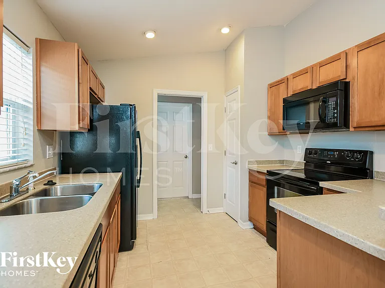 4736 Mandolin Loop — Photo 7