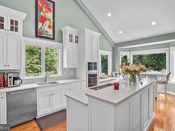 4th image of 6815 Newstead Ln