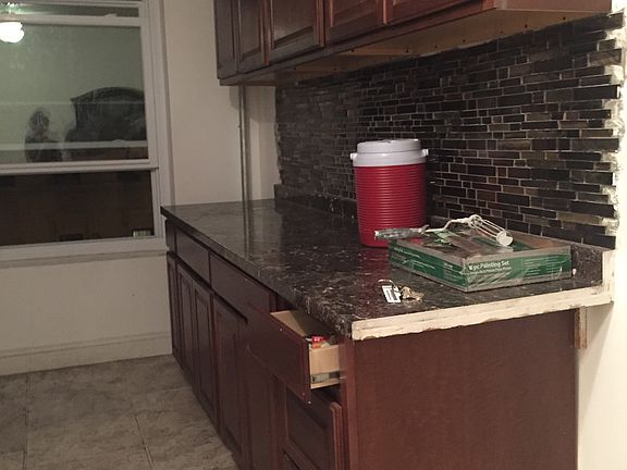 3rd image of 218 Rogers Ave APT 2