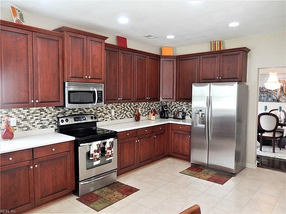 5th image of 1047 Boundary Dr