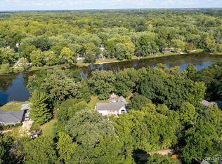 115 Riverside Dr, Yorkville, IL 60560