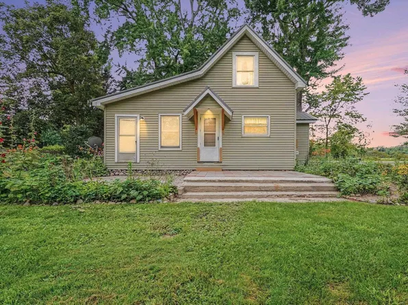 4196 N Coleman Rd, Coleman, MI 48618
