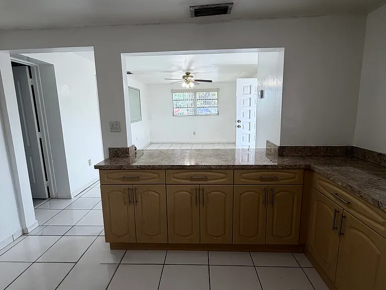 6915 SW 22nd St #6915 — Photo 14