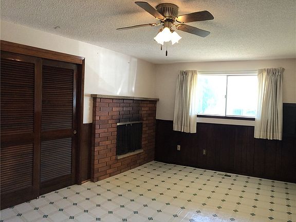 3rd image of 10325 13th Street Ct E