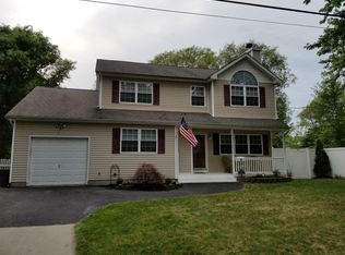 4 Pat Ct, Centereach, NY 11720