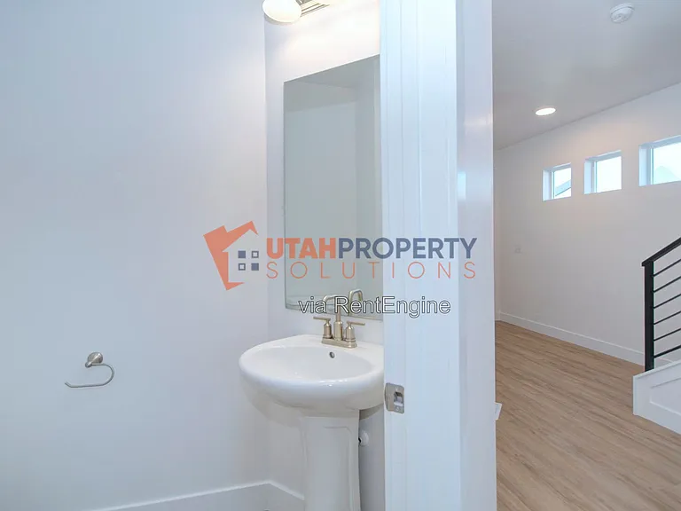 1316 W Dawes Way — Photo 22