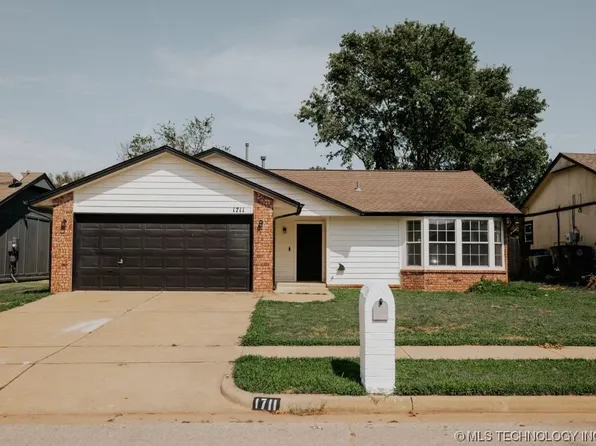 1711 S 137th East Ave, Tulsa, OK 74108