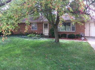 607 Bevan Dr E, Joliet, IL 60435