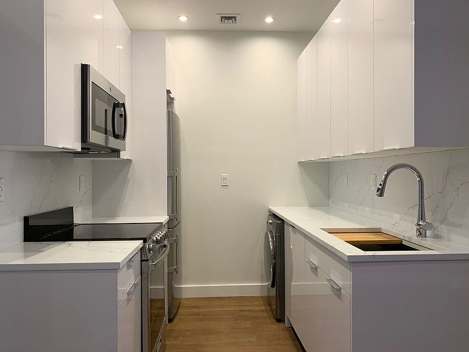 1st image of 1064 Madison Ave #10