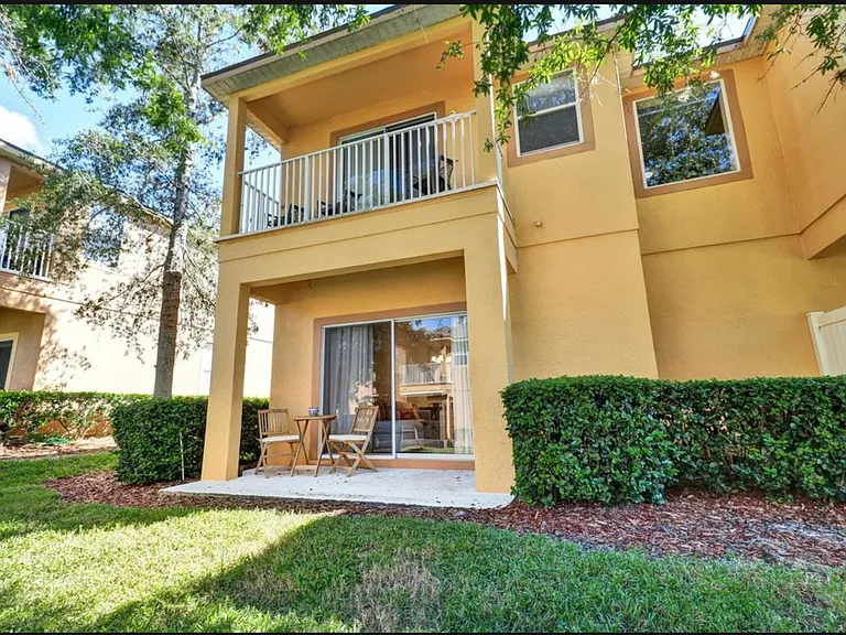 2761 Retreat View Cir — Photo 28