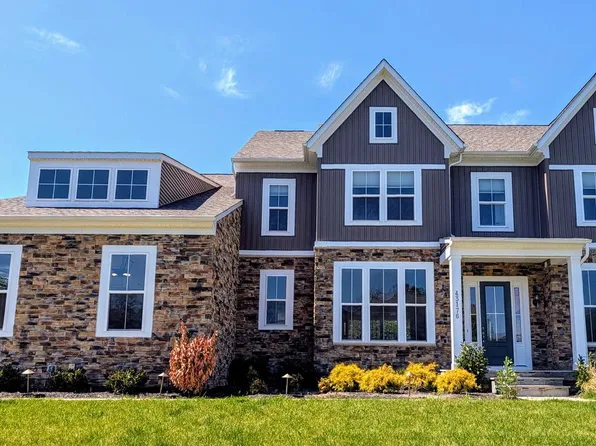 43176 Bitter Persimmon Ct, Centreville, VA 20120