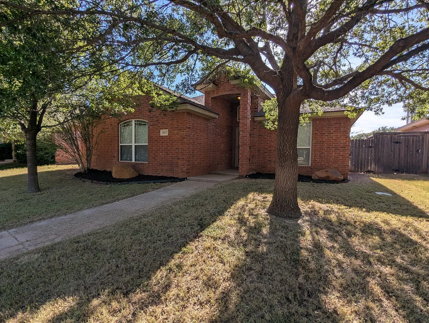 Beautiful South Lubbock Home — Photo 1