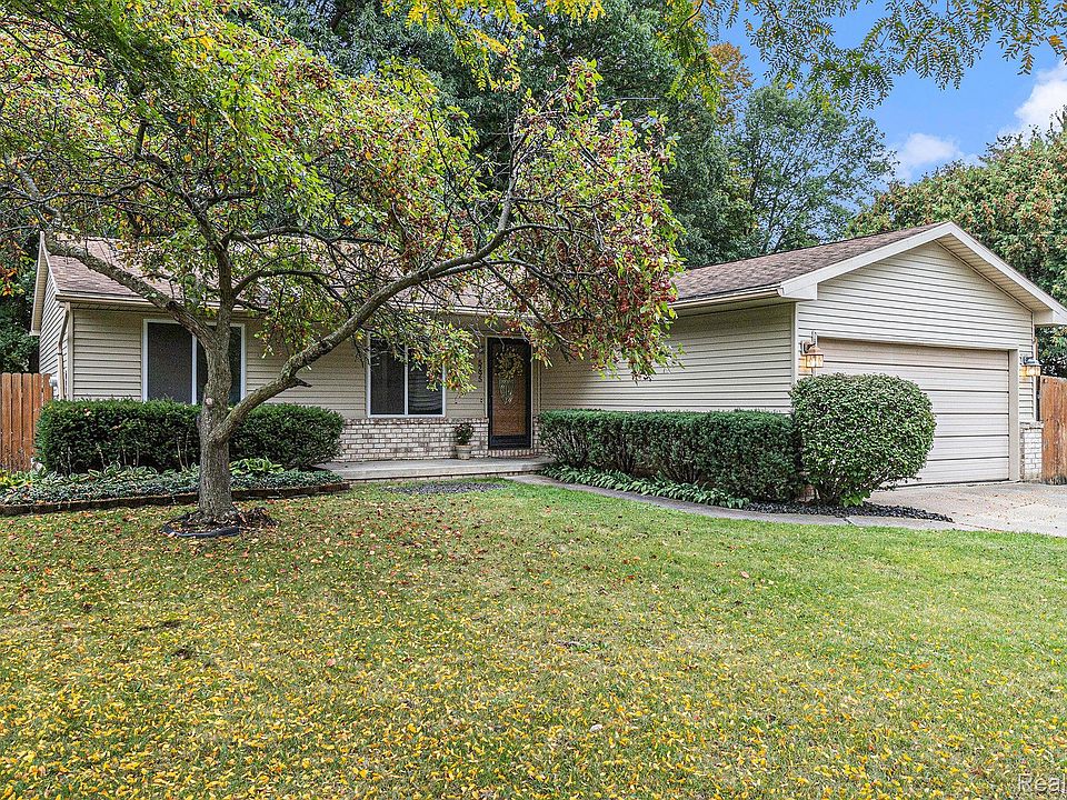 1st image of 5295 Crestwood Dr