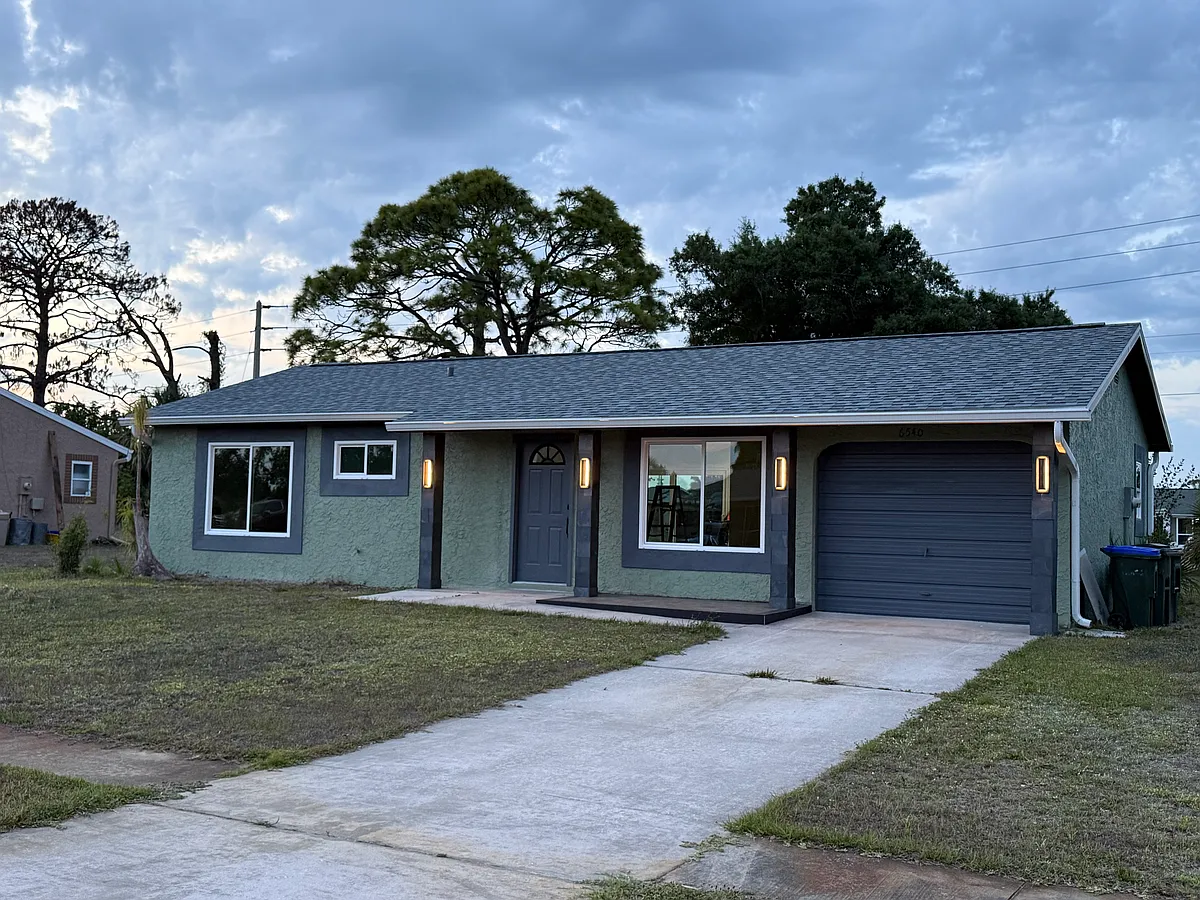 Building Photo - 6540 Kenwood Dr
