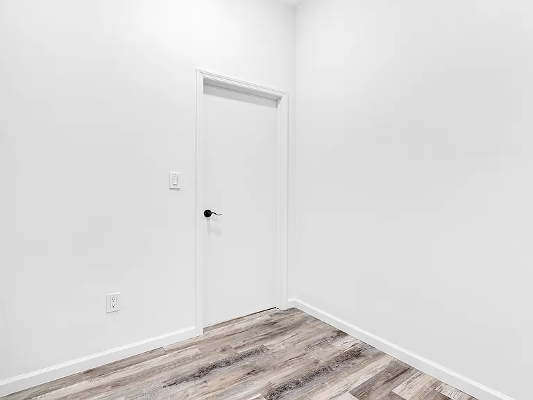 1471 1st Ave #2B — Photo 6