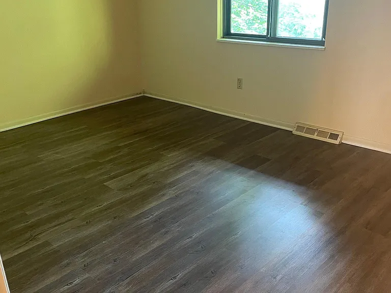 9404 Sherman Ln — Photo 28