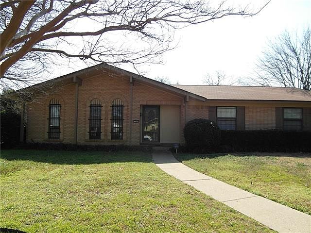 1st image of 1304 N Park Dr