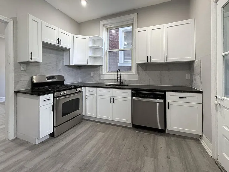 1731 N Redfield St — Photo 8