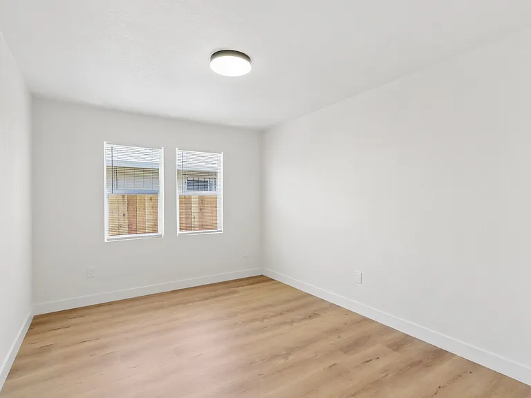 3821 15th Ave — Photo 29