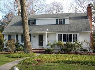 12 Beechwood Rd, Ho Ho Kus, NJ 07423