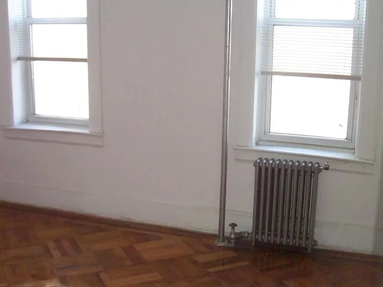 905 41st St #1R — Photo 5