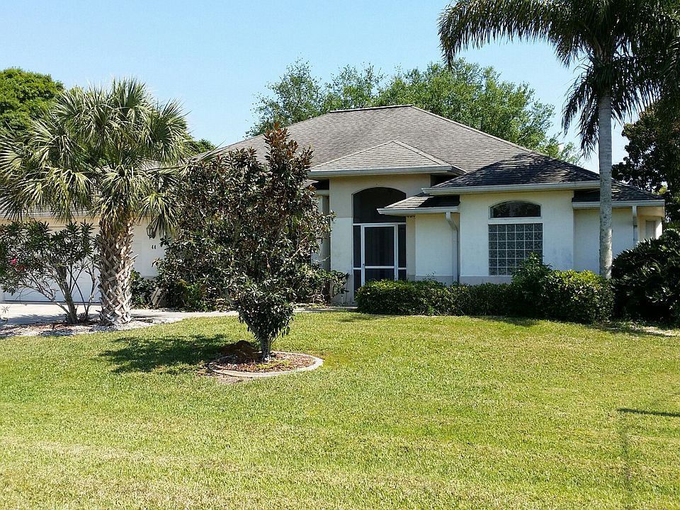 1st image of 12 Goodwin Cir