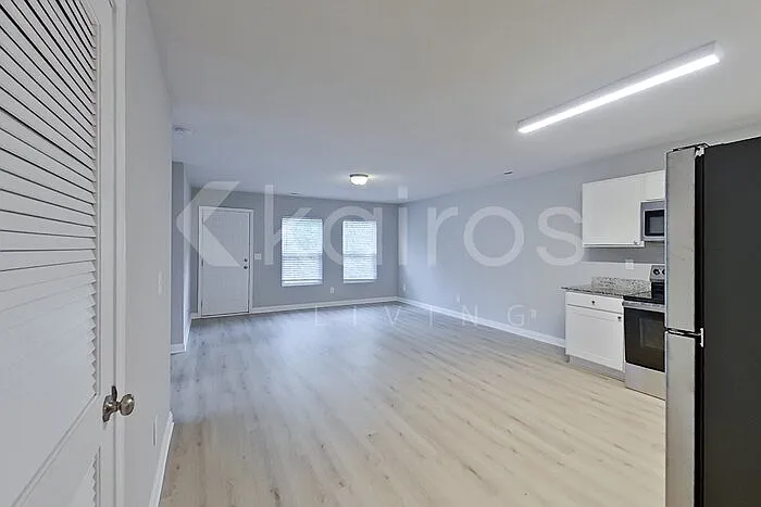 4 bed, 2.0 bath, 1209 sqft, $1,745 — Photo 4