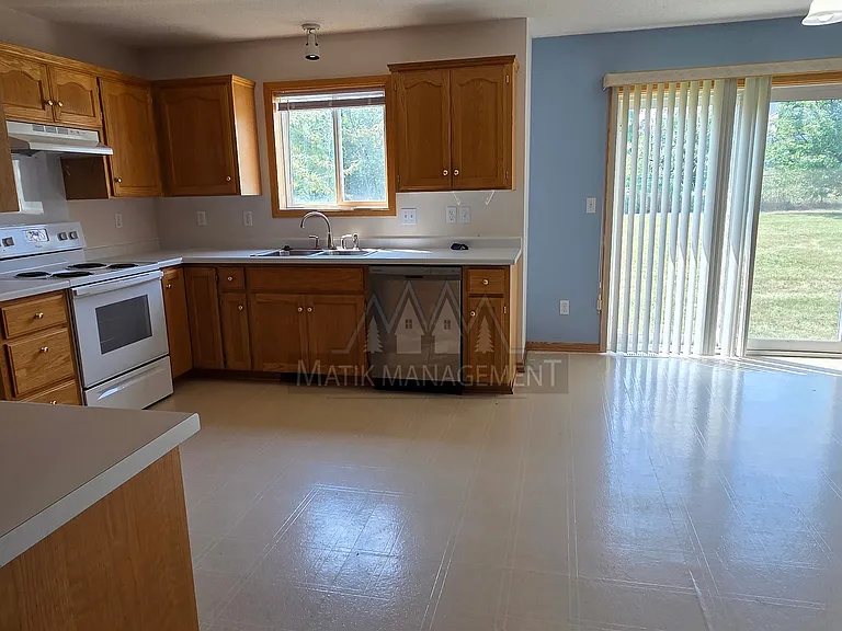 5208 Duvall St NW — Photo 7